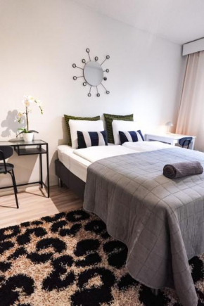 Cozy 2BR Retreat w Balcony Serene Vantaa